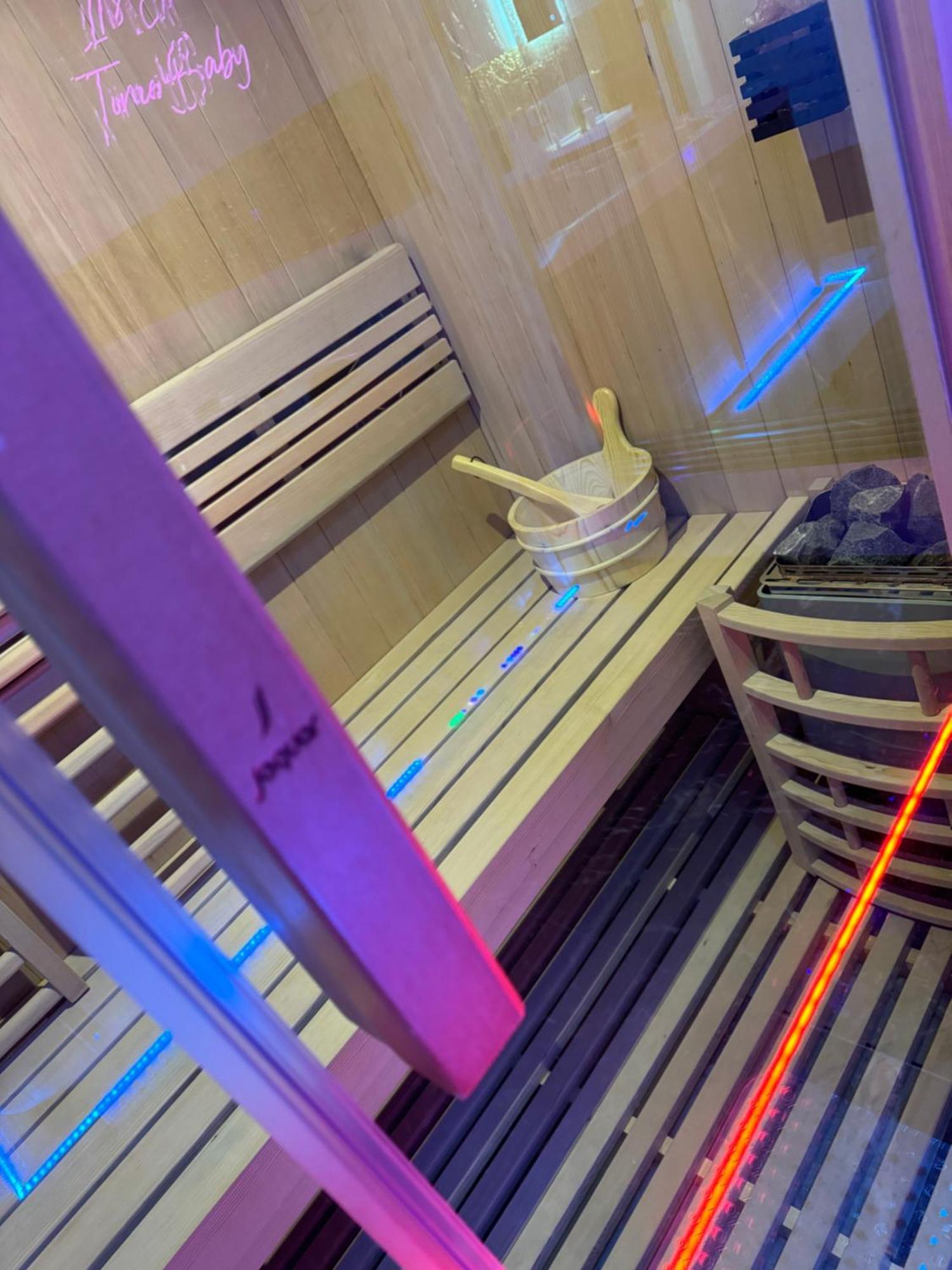 Highfield Private Spa Apartment Μπράντφορντ Εξωτερικό φωτογραφία